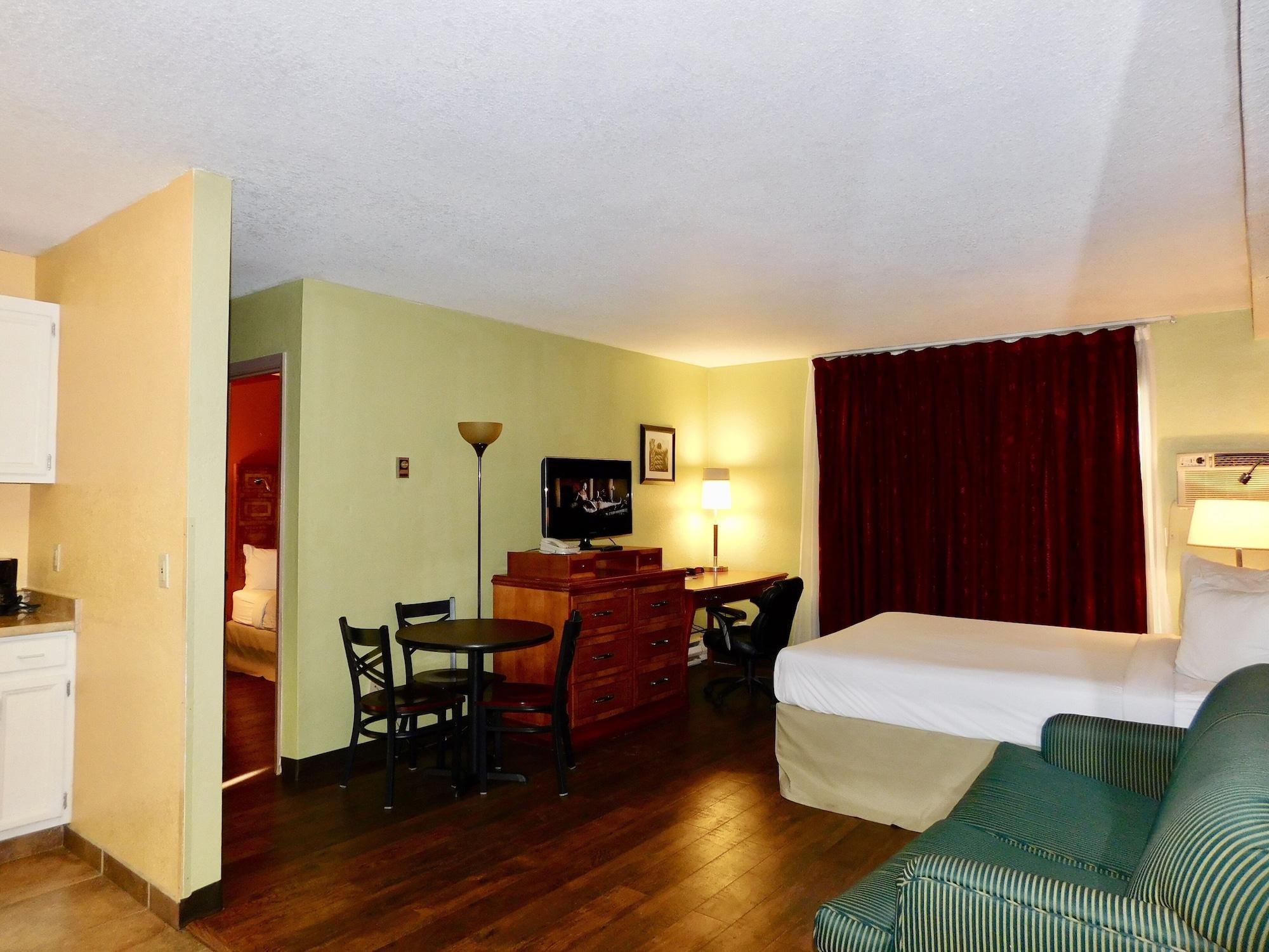 Americas Best Value Inn & Suites Anchorage Airport Exterior photo