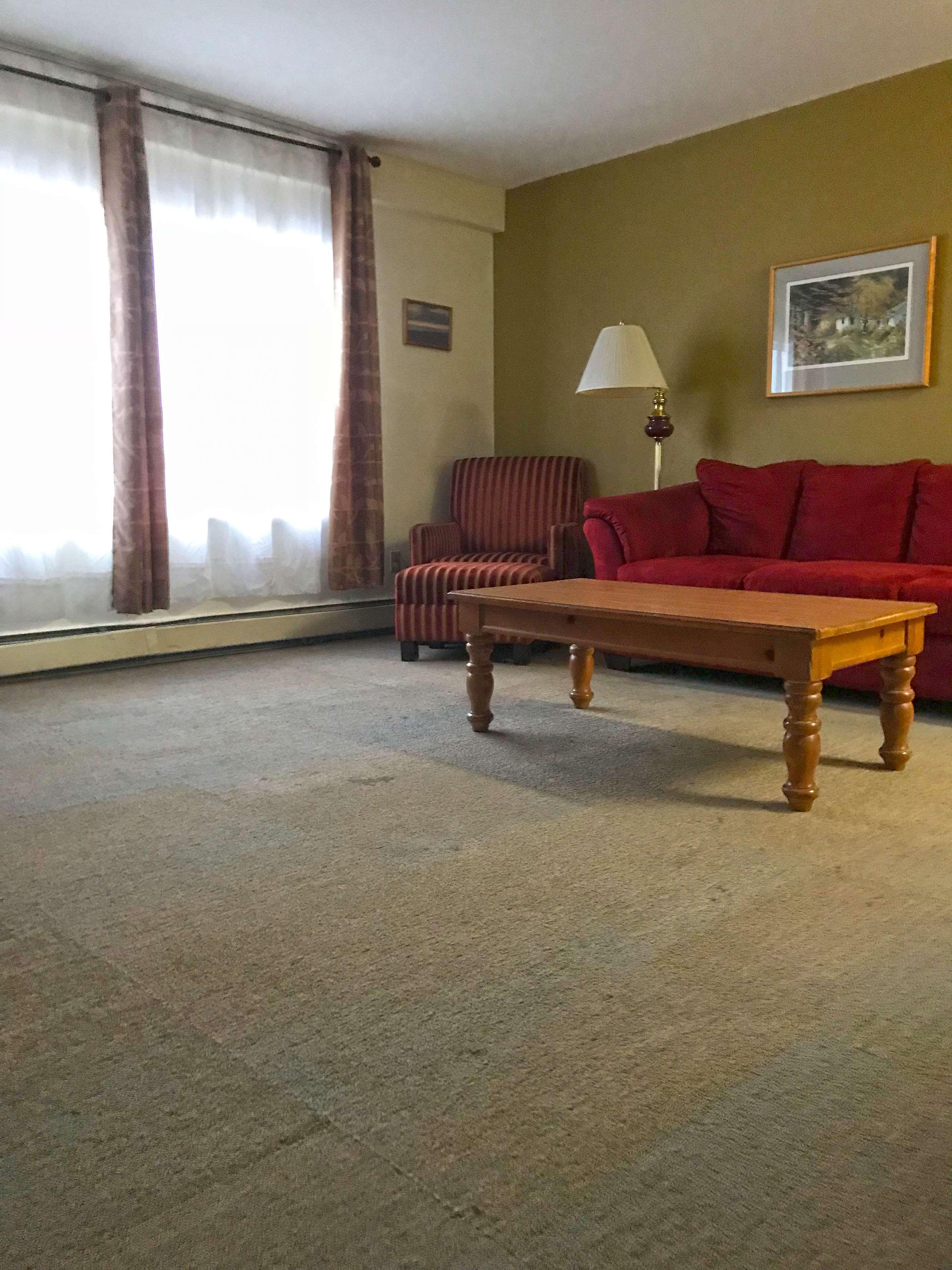 Americas Best Value Inn & Suites Anchorage Airport Exterior photo