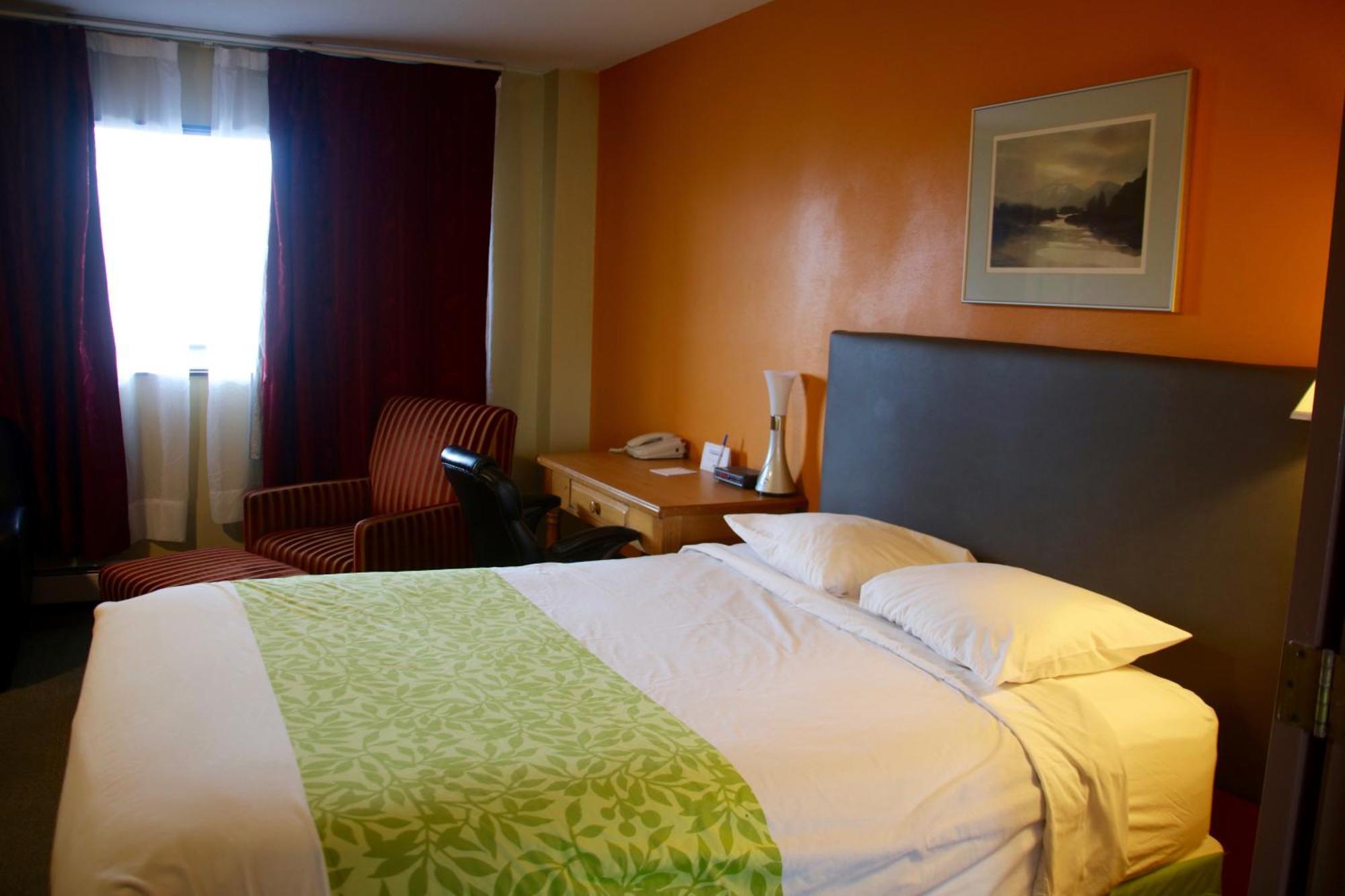 Americas Best Value Inn & Suites Anchorage Airport Exterior photo