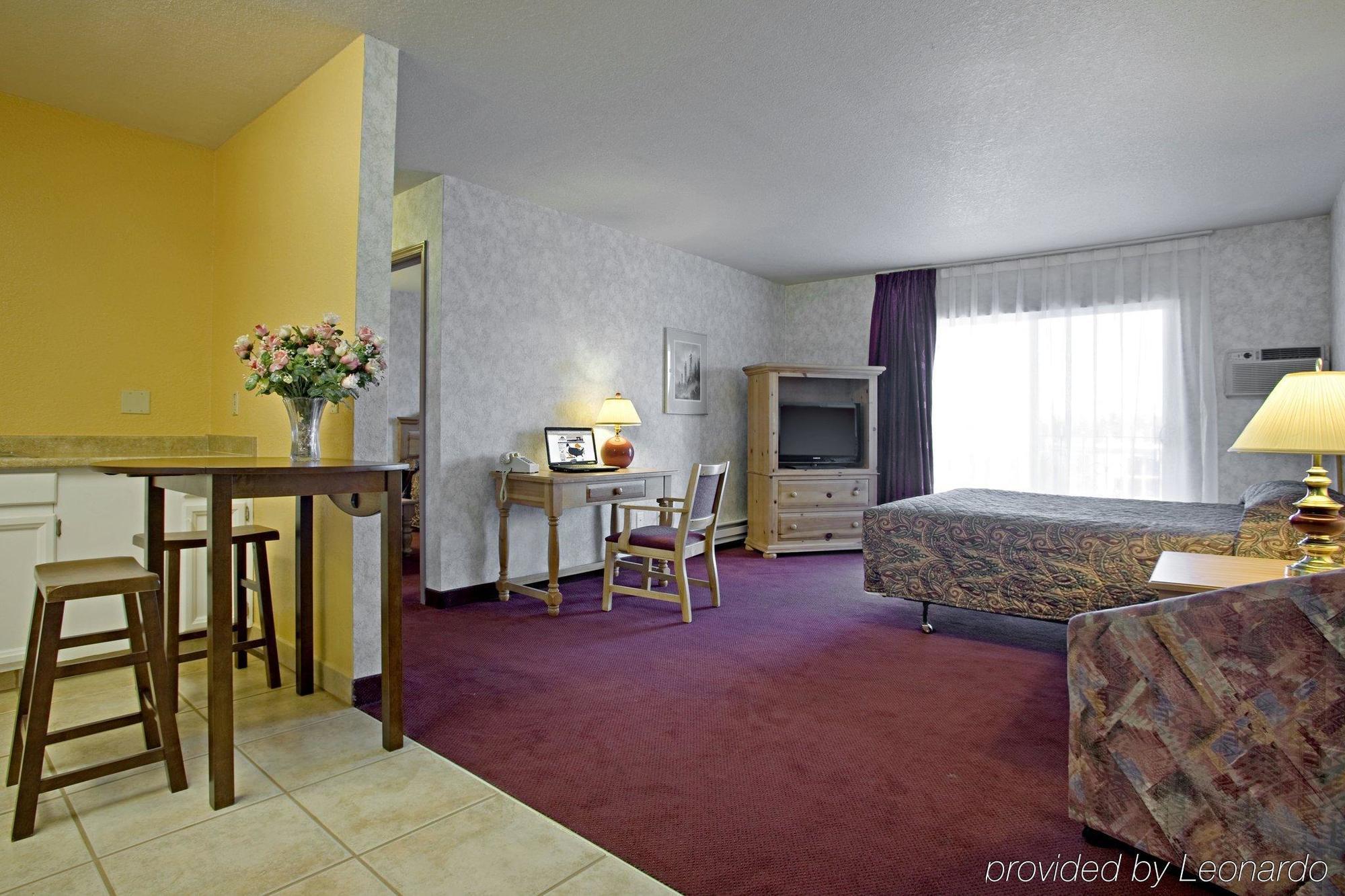 Americas Best Value Inn & Suites Anchorage Airport Room photo