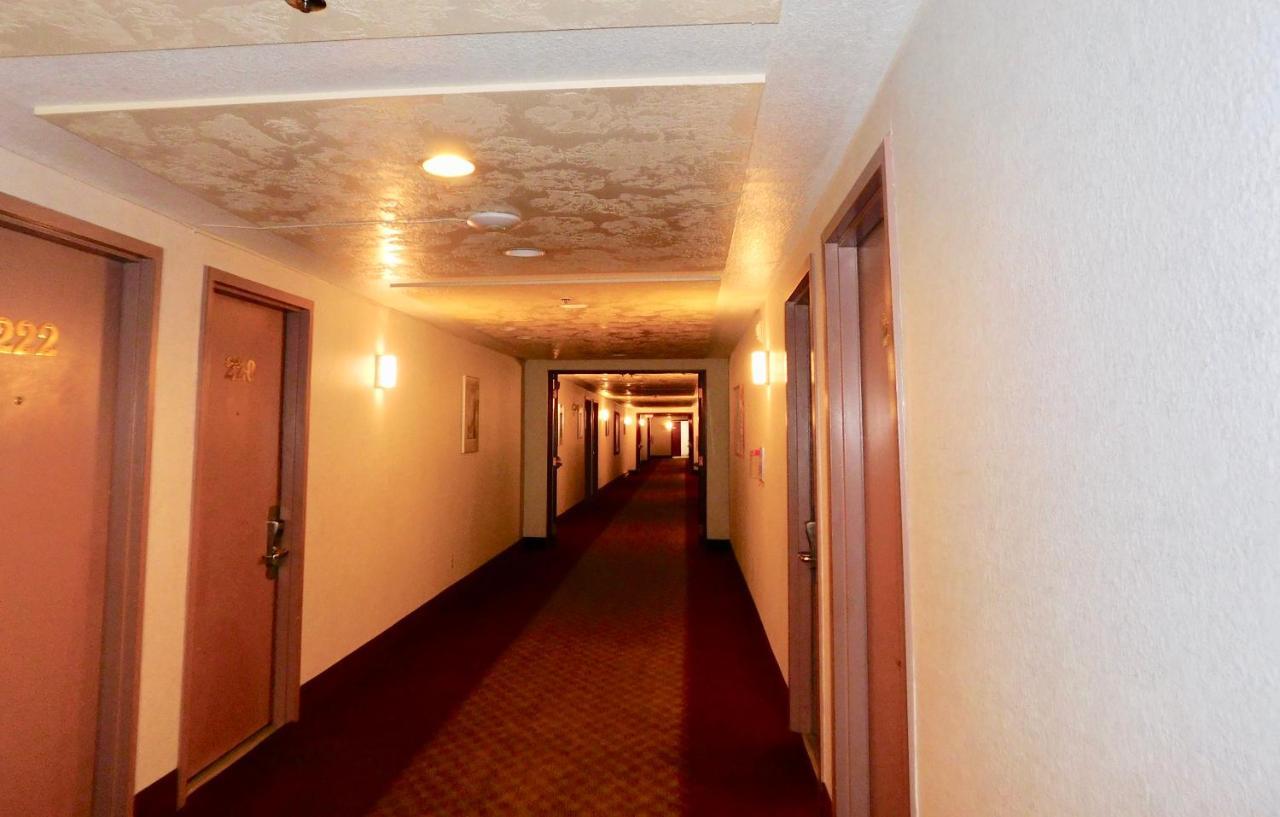 Americas Best Value Inn & Suites Anchorage Airport Exterior photo